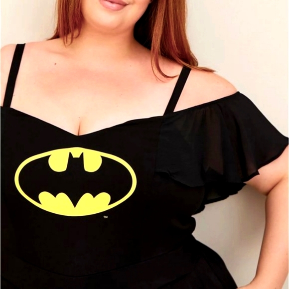 ❤️NWT VINTAGE TORRID DC BATMAN COSTUME ROMPER, SUPER SOFT, ORIGINAL PACKAGING - Picture 2 of 10